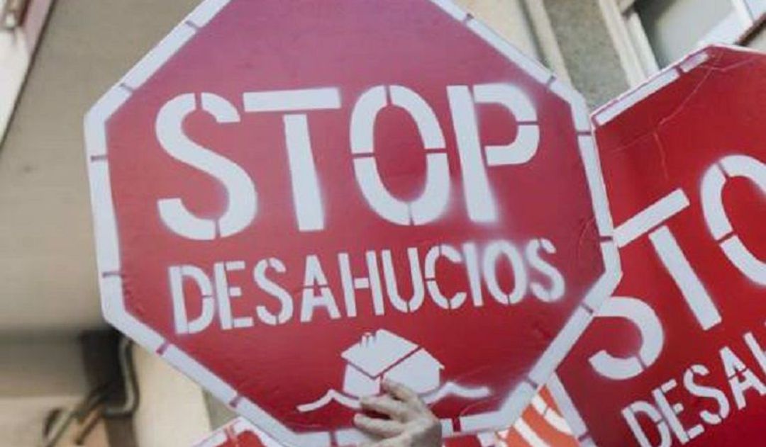 Cartel de la plataforma Stop Desahucios Cartel de la plataforma Stop Desahucios