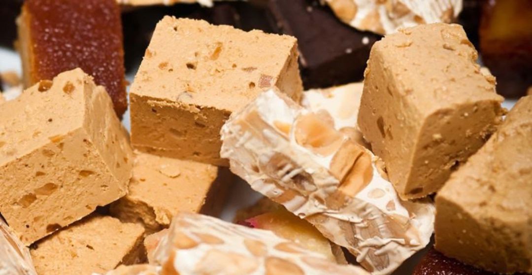 Diferentes tipos de turrón Diferentes tipos de turrón