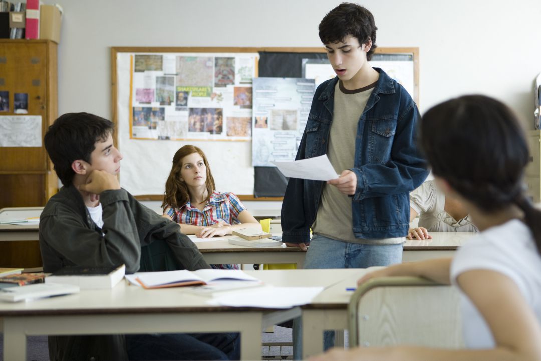 Un objetivo básico de la evaluación PISA es que sus instrumentos de medida sean aplicables y válidos en contextos culturales diferentes Un objetivo básico de la evaluación PISA es que sus instrumentos de medida sean aplicables y válidos en contextos culturales diferentes