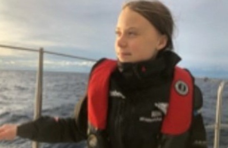 Greta Thunberg en su 15 día de navegación hacia Lisboa para acudir a la COP25. Greta Thunberg en su 15 día de navegación hacia Lisboa para acudir a la COP25.