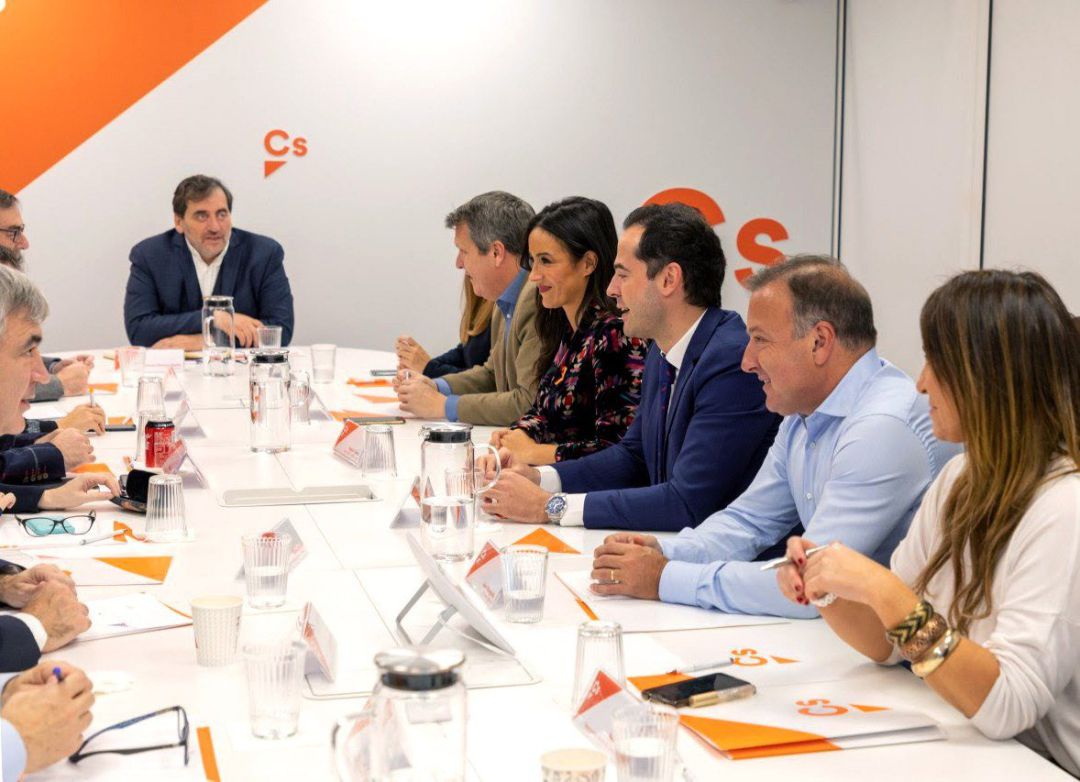 otografía facilitada por Ciudadanos de la primera reunión de la comisión gestora de la formación otografía facilitada por Ciudadanos de la primera reunión de la comisión gestora de la formación