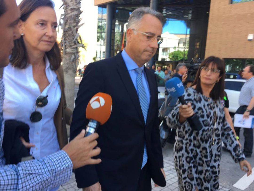 Vicente Sala uno de los días que acudió al juicio por el asesinato de su madre Vicente Sala uno de los días que acudió al juicio por el asesinato de su madre