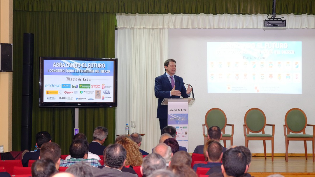La Junta anuncia nuevas líneas de crédito para los empresarios en el polígono de Cubillos