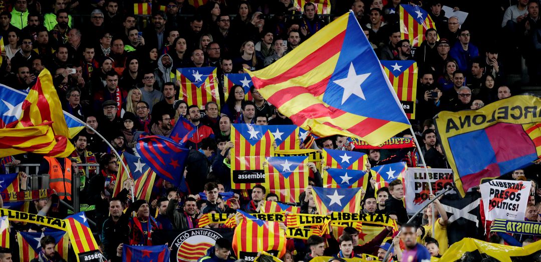 Aficionados del Barcelona durante el último Clásico disputado en el Camp Nou Aficionados del Barcelona durante el último Clásico disputado en el Camp Nou