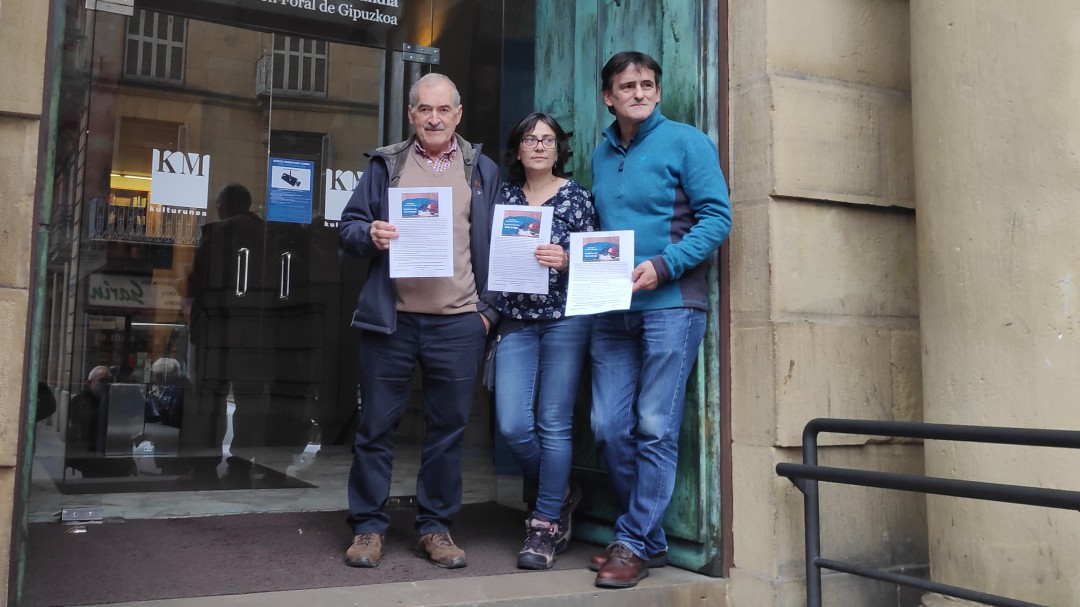 Asociaciones denuncian la falta de implicación del Ayuntamiento de Donostia ante la situación de las personas sin hogar