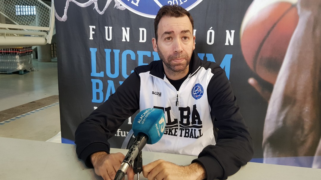 El Hércules entrena a puerta cerrada y Rivero se enfrenta a su exentrenador