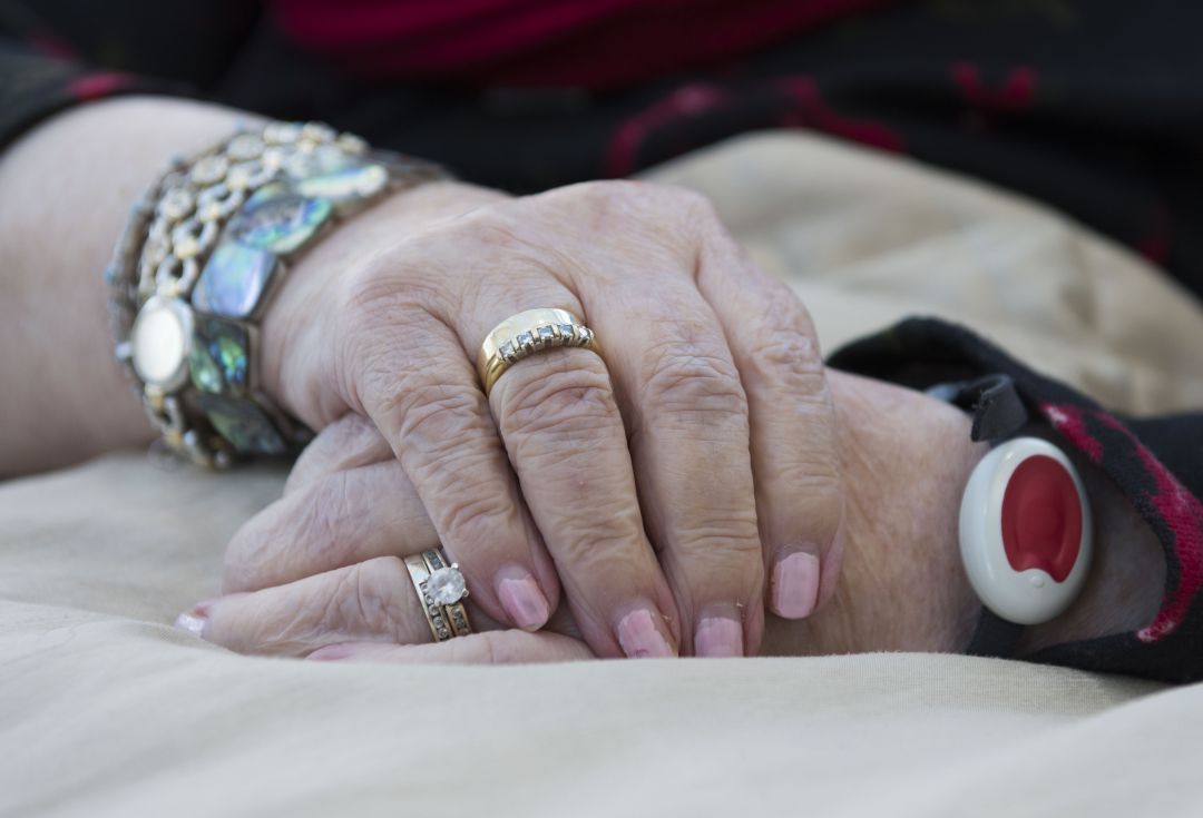 En el momento del arresto la mujer entregó de manera voluntaria todas las joyas. En el momento del arresto la mujer entregó de manera voluntaria todas las joyas.