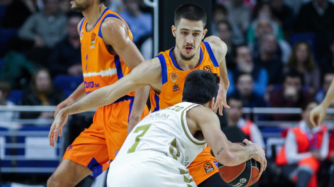 Los triples del Real Madrid condenan al Valencia Basket