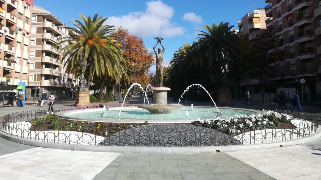 La fuente de la paloma recupera "el esplendor de otros tiempos"