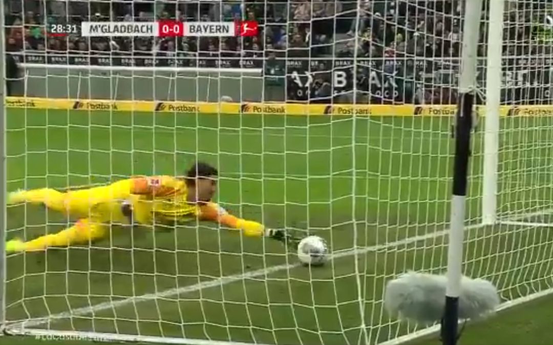 Sommer salvando el gol del Bayern Sommer salvando el gol del Bayern