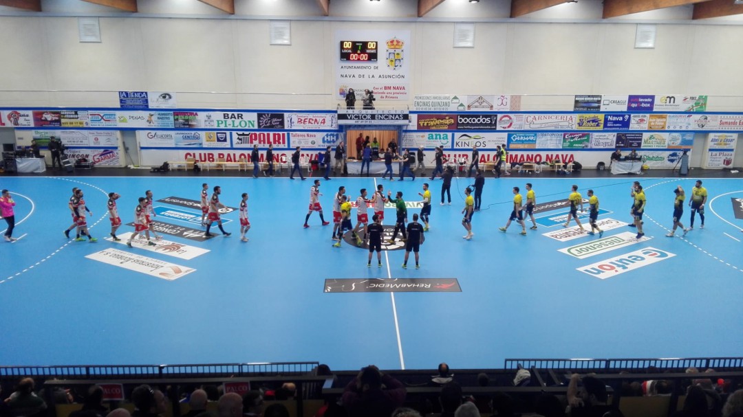 Bidasoa supera 18-27 a Balonmano Nava