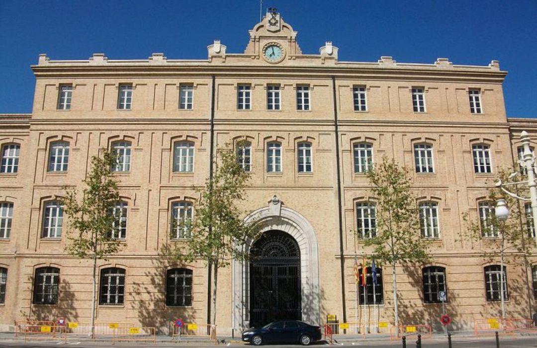 El edificio de Tabacalera pertenece al Ayuntamiento de València y acoge las oficinas de algunas concejalías El edificio de Tabacalera pertenece al Ayuntamiento de València y acoge las oficinas de algunas concejalías