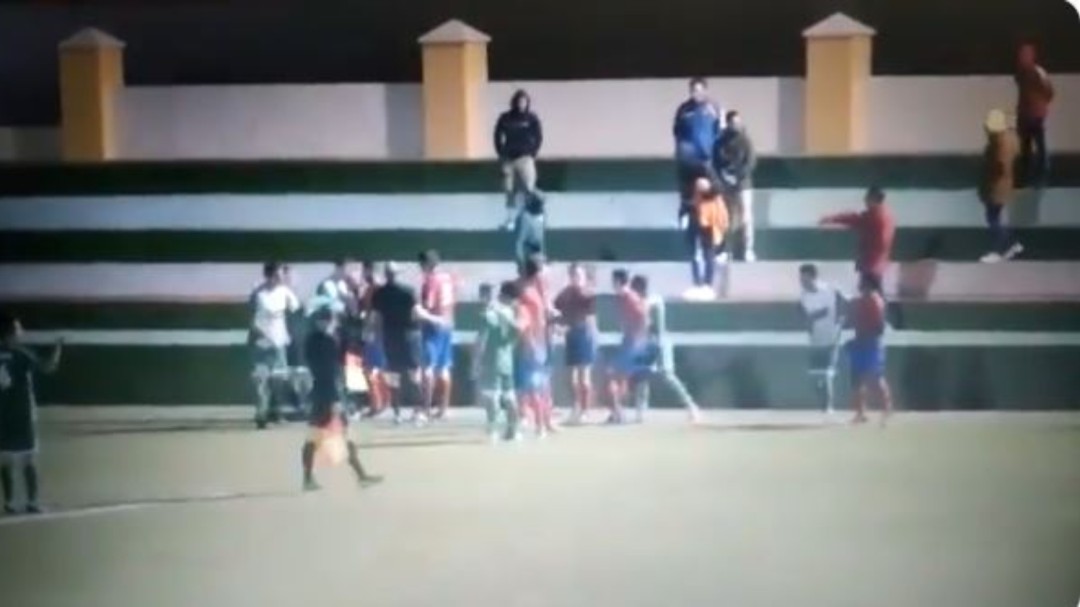 "Como te pille fuera te violo", la amenaza de un seguidor de la UD Jandía a una árbitra