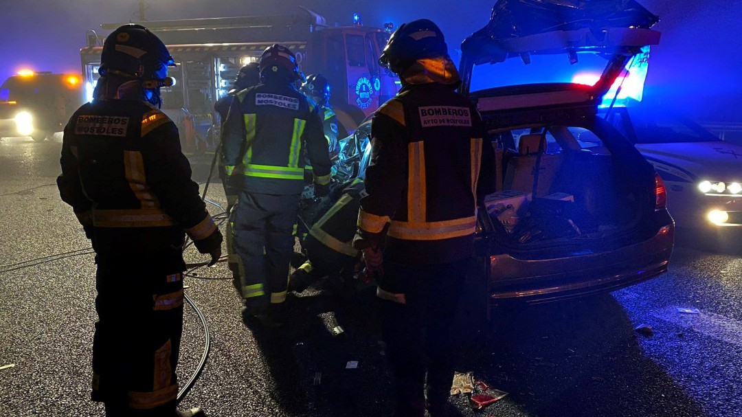 Un hombre muere en la A5 tras un choque frontal con un vehículo que iba en sentido contrario