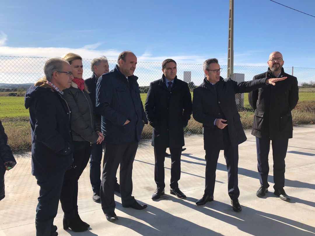 Autoridades presentes en la inauguración de la planta de gas natural en Campillo Autoridades presentes en la inauguración de la planta de gas natural en Campillo