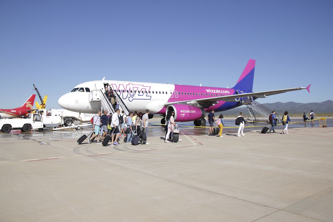 Un avión de Wizz Air en el Aeropuerto de Castellón Un avión de Wizz Air en el Aeropuerto de Castellón