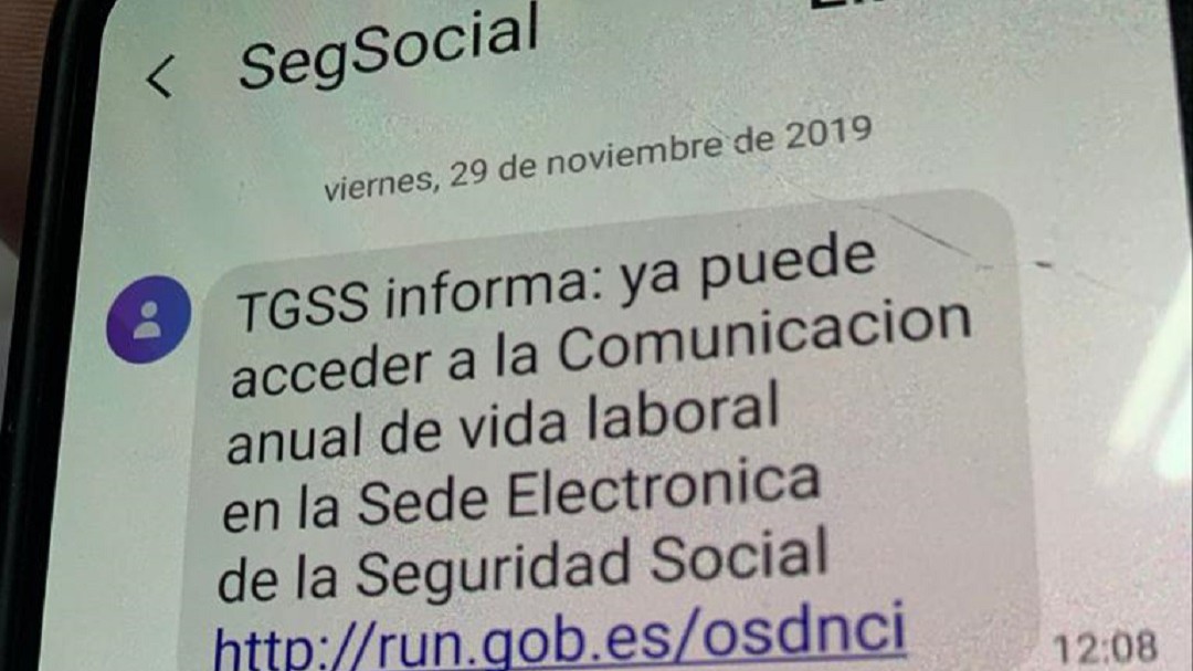 El delegado del Gobierno aclara que los SMS sobre la nueva vida laboral no son una estafa