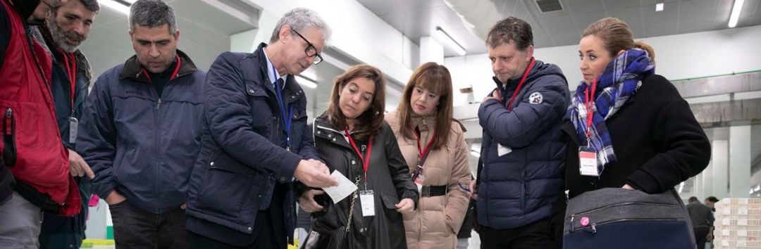Inés Rey visita la lonja de A Coruña Inés Rey visita la lonja de A Coruña