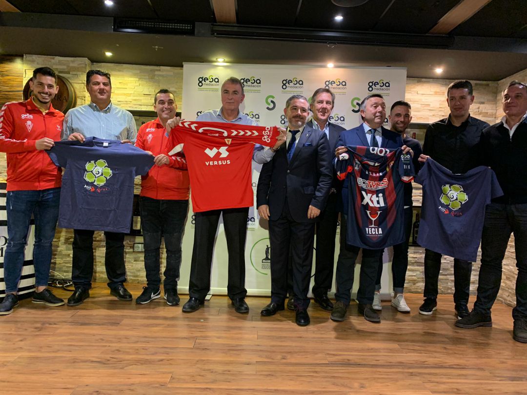El Real Murcia y el Yeclano, en la previa del derbi regional El Real Murcia y el Yeclano, en la previa del derbi regional