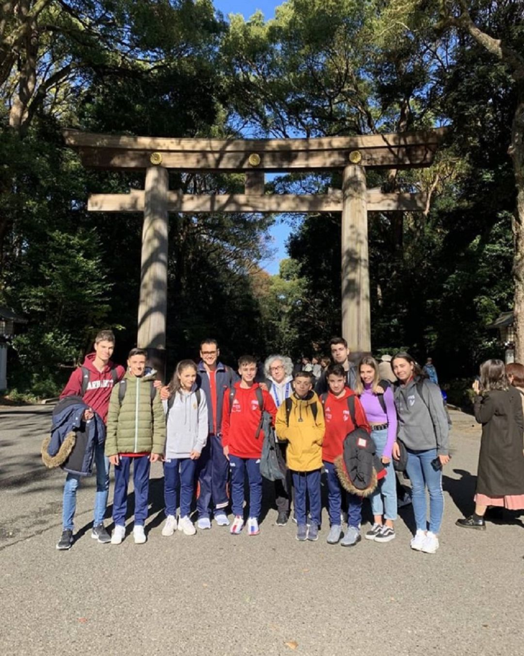 Nove ximnastas do Club Ximnasia Pavillón Ourense foron seleccionados pola Real Federación Española de Gimnasia para representar a España no recente Campionato do Mundo en Tokio Nove ximnastas do Club Ximnasia Pavillón Ourense foron seleccionados pola Real Federación Española de Gimnasia para representar a España no recente Campionato do Mundo en Tokio