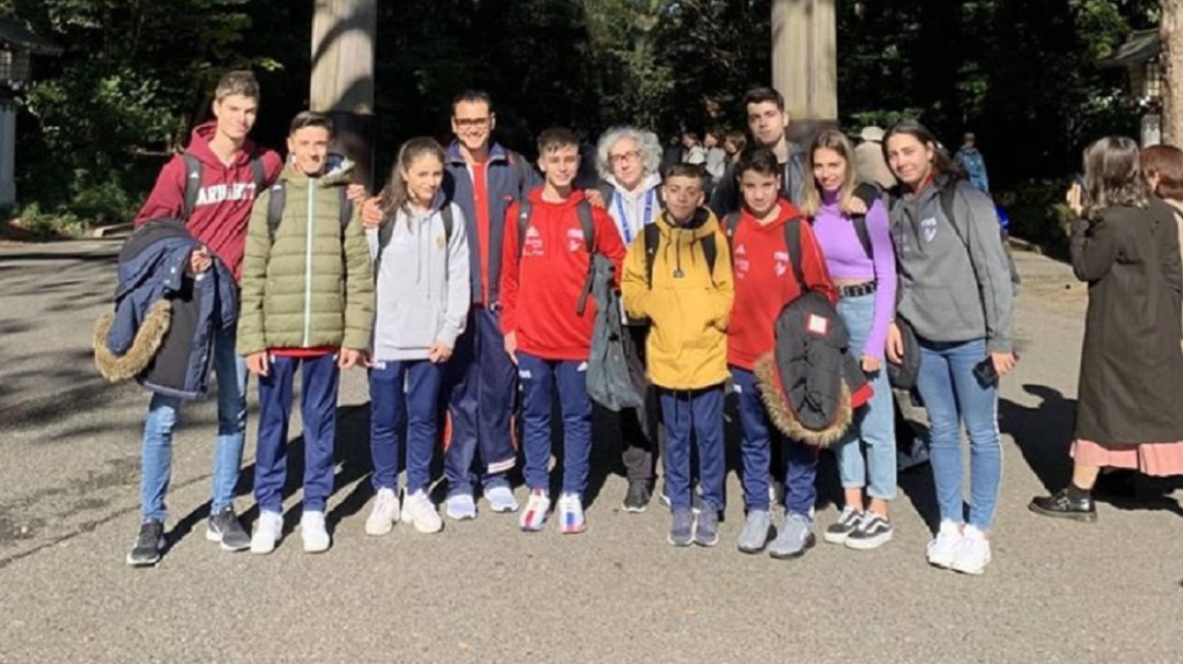 Destacada participación dos ximnastas ourensáns no campionato do mundo por idades de trampolín en Tokio