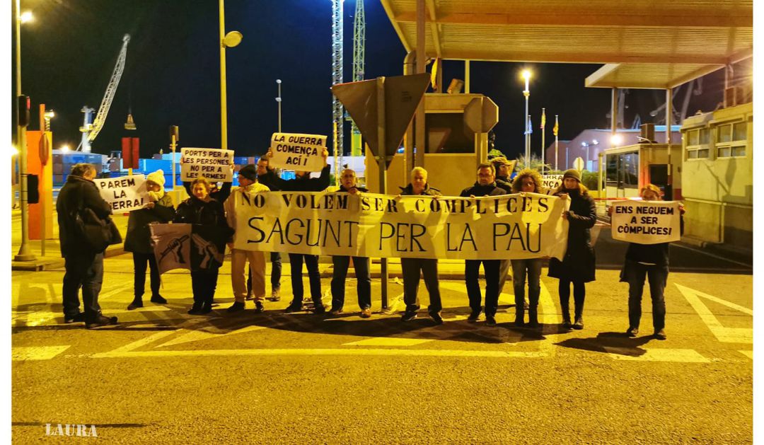 Concentración pacifista en el Puerto de Sagunto Concentración pacifista en el Puerto de Sagunto