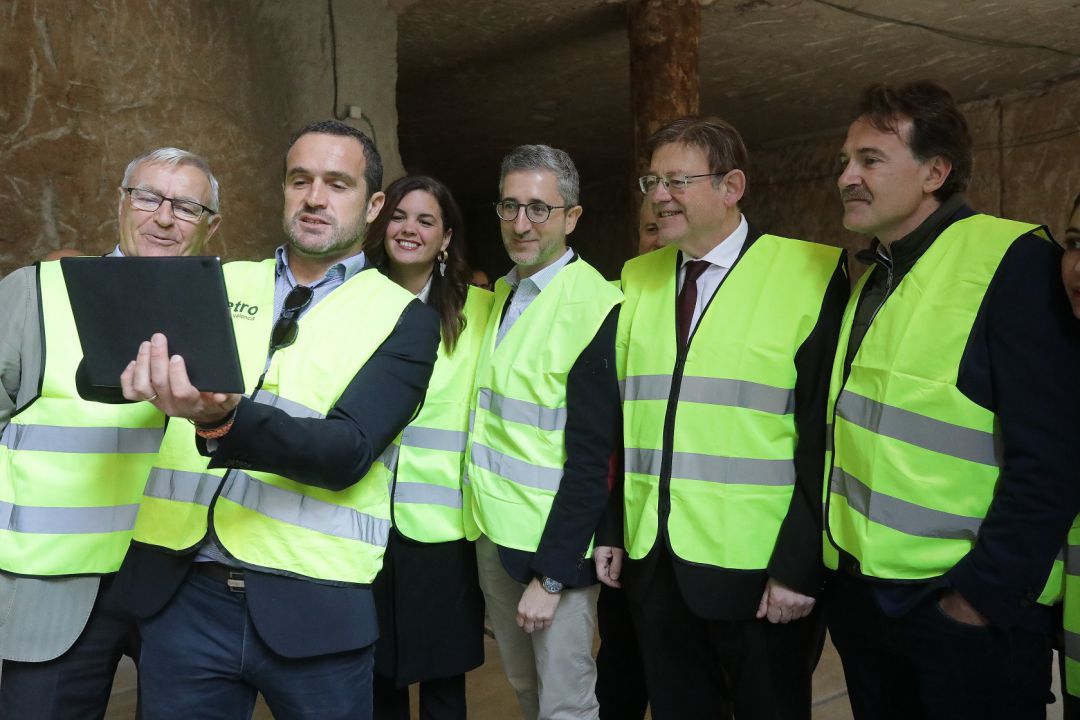 Visita de las autoridades a las obras de la línea 10 de metro Visita de las autoridades a las obras de la línea 10 de metro