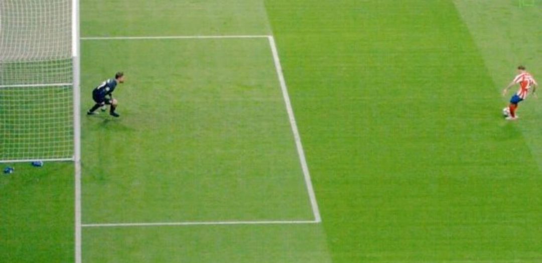 La imagen del penalti fallado por Kieran Trippier La imagen del penalti fallado por Kieran Trippier