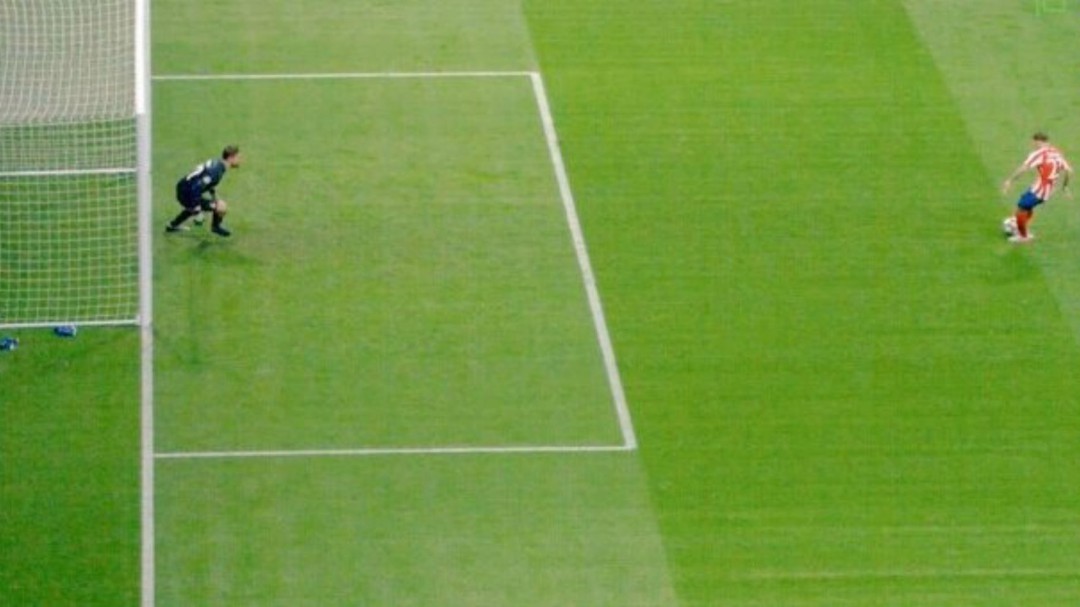 "Es una auténtica vergüenza que no se haya repetido el penalti"