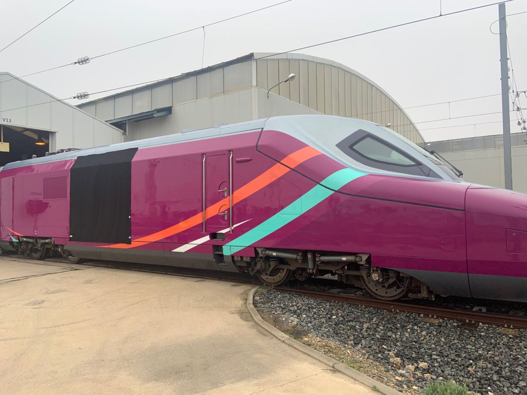 El AVE 'low cost' de Renfe AVLO. El AVE 'low cost' de Renfe AVLO.