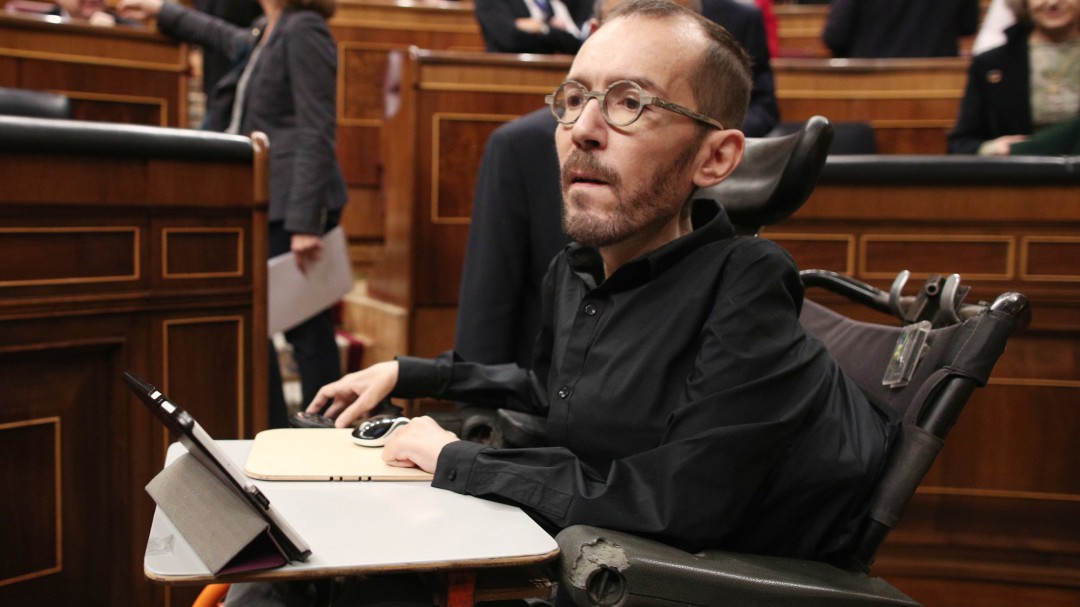 Pablo Echenique hace limpieza en su cuenta de Twitter