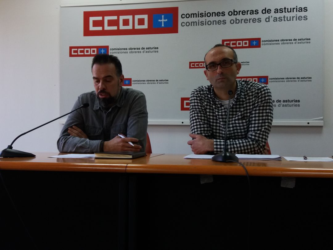 Los secretarios generales de la Federación de Industria de CC.OO. y de la Unión Regional de CC.OO. de Asturias, Damian Manzano y José Manuel Zapico, en rueda de prensa Los secretarios generales de la Federación de Industria de CC.OO. y de la Unión Regional de CC.OO. de Asturias, Damian Manzano y José Manuel Zapico, en rueda de prensa