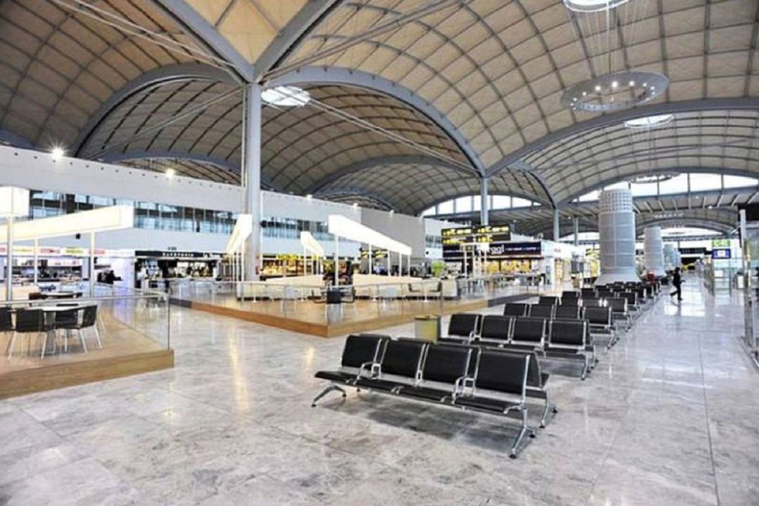 El Aeropuerto consigue ahorrar un 15% de agua con un sistema pionero El Aeropuerto consigue ahorrar un 15% de agua con un sistema pionero