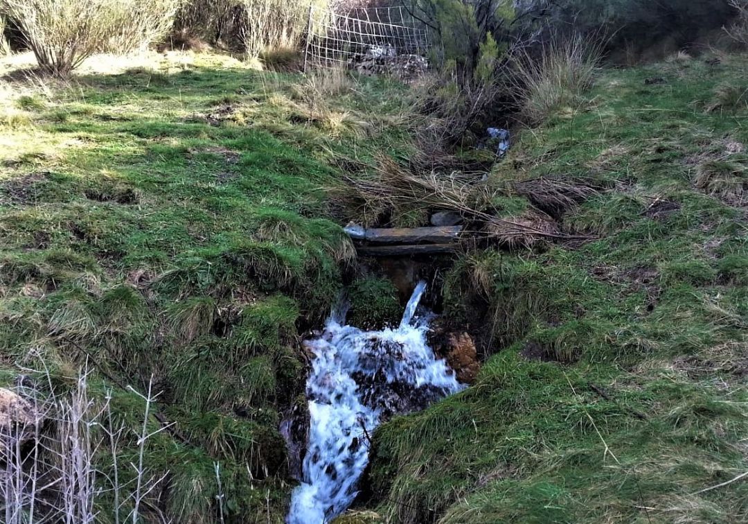 Ecologistas en Acción ve amenazado el río Duerna por la instalación de una embotelladora de agua