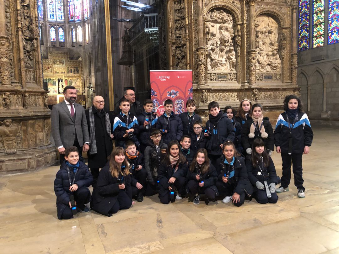 Un grupo de niños estrenó este miércoles las nuevas audioguías Un grupo de niños estrenó este miércoles las nuevas audioguías