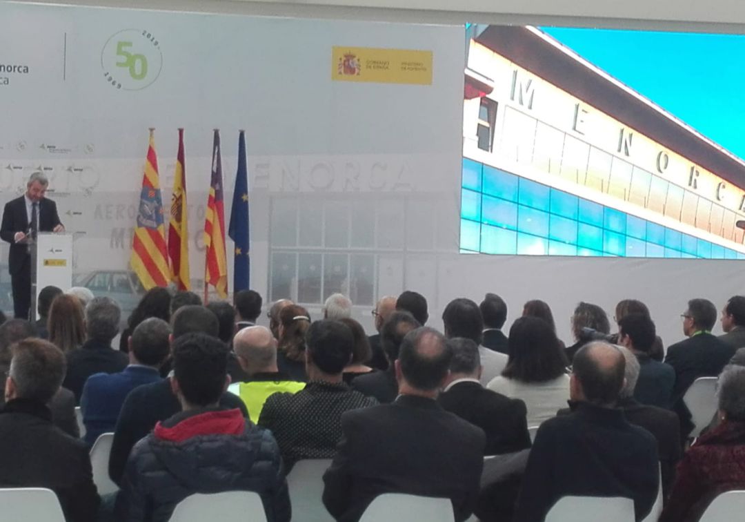 Aniversari tranquil a l'Aeroport