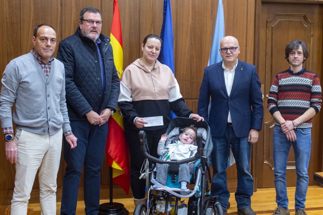 Acto de entrega da axuda da Andaina Solidaria de Nogueira de Ramuín Acto de entrega da axuda da Andaina Solidaria de Nogueira de Ramuín