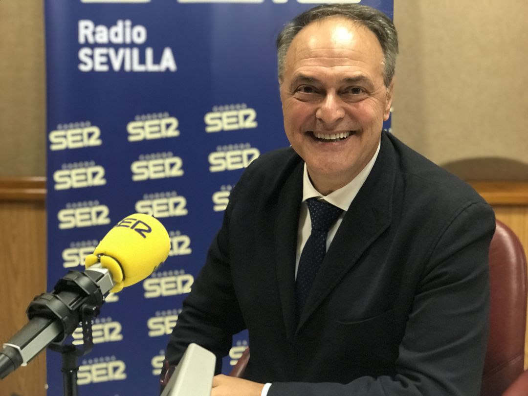 Antonio Becerra, Vicepresidente primero del Colegio de Agentes de la Propiedad Inmobiliaria de Sevilla y Miembro de la Junta Directiva de la Asociación de Inmobiliarias de Sevilla (ALIANZA Sevilla), durante la entrevista en Hoy por Hoy Sevilla Antonio Becerra, Vicepresidente primero del Colegio de Agentes de la Propiedad Inmobiliaria de Sevilla y Miembro de la Junta Directiva de la Asociación de Inmobiliarias de Sevilla (ALIANZA Sevilla), durante la entrevista en Hoy por Hoy Sevilla