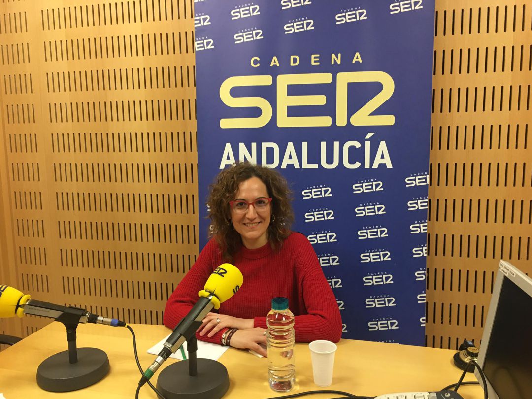 Nuria López en los estudios de Radio Sevilla durante la entrevista en La Ventana Andalucía Nuria López en los estudios de Radio Sevilla durante la entrevista en La Ventana Andalucía
