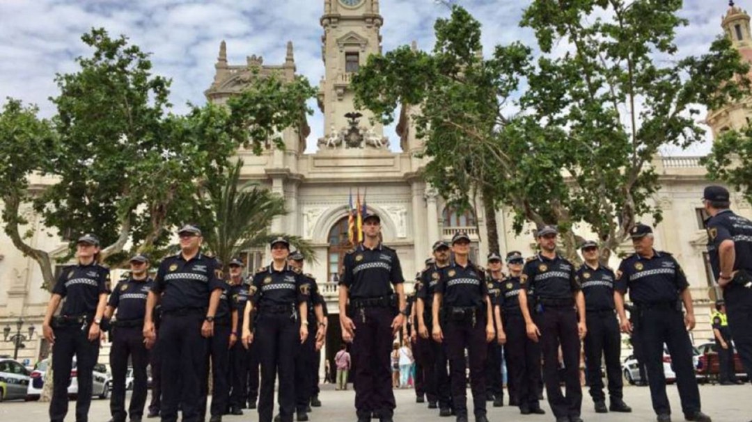 Gabriela Bravo: "Es necesario regular para que haya seguridad jurídica a la hora de contratar policías interinos"