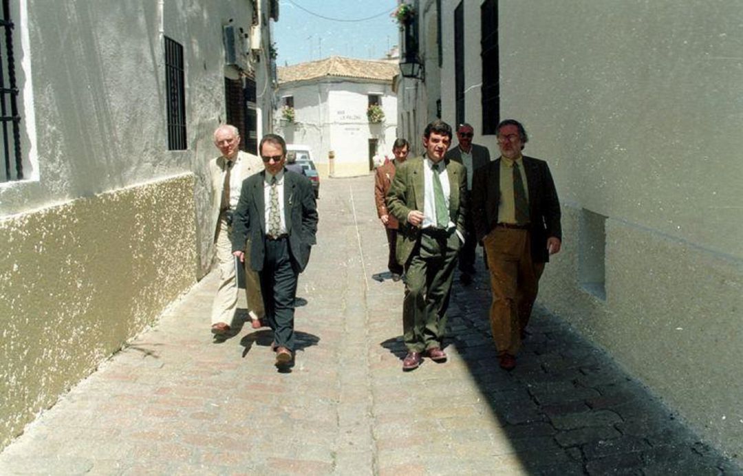 Pedro Roso y Gabriel Rebollo junto a un miembro de la Unesco recorriendo el casco histórico de Córdoba. Pedro Roso y Gabriel Rebollo junto a un miembro de la Unesco recorriendo el casco histórico de Córdoba.