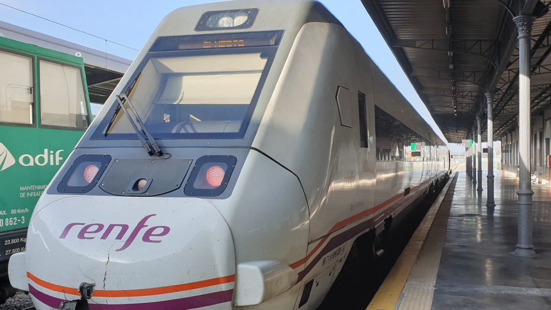 Llaman a luchar por el tren convencional en Granada, fagocitado por la alta velocidad