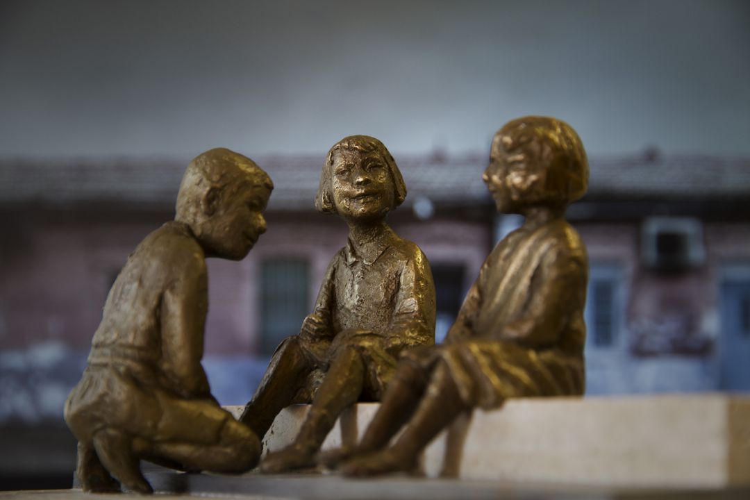 La escultora Emma García Castellano ha ideado esta pieza de bronce para los premios Peironcely 10 La escultora Emma García Castellano ha ideado esta pieza de bronce para los premios Peironcely 10