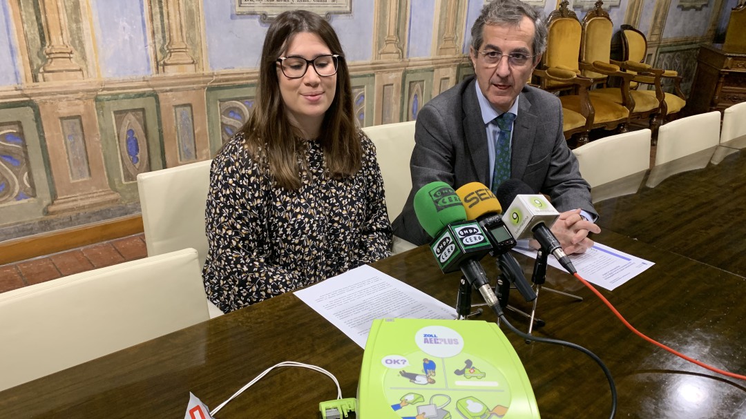 Más desfibriladores en la villa