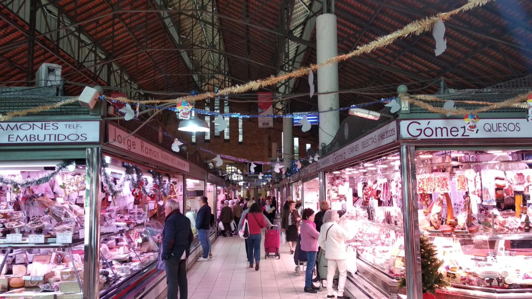 Los placeros tildan de "cutre" e "indecente" la decoración navideña