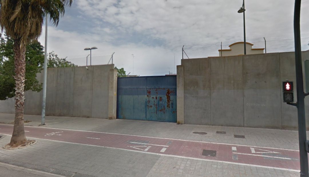 Compromís pide el cierre del Centro de Internamiento de Extranjeros de la calle Zapadores, en València Compromís pide el cierre del Centro de Internamiento de Extranjeros de la calle Zapadores, en València