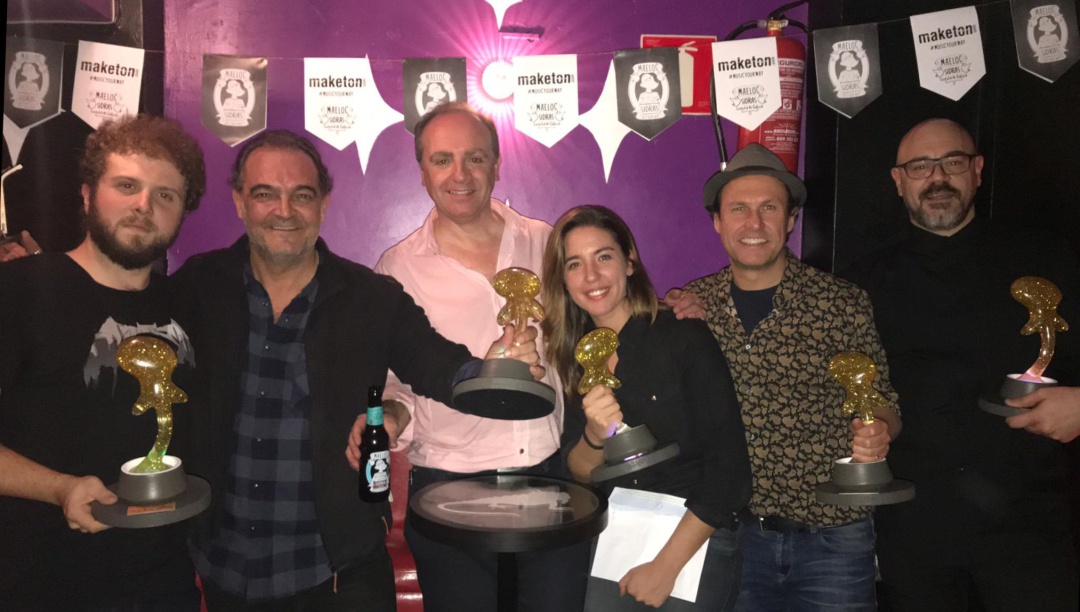 Pablo Álvarez (Mejor productor de 2019), Carlos “Reserva” (en representación del grupo FRYING LURAS galardonados por su trayectoria Musical), “Salva Ronko” como responsable del proyecto MAKETÓN MAELOC de LOS40 Vigo, Soledad Rebollo (directora mejor videoclip “Horizontal” de VILLANUEVA, FON ROMÁN (Mejor disco de 2019) y Roger Bouza (representando a PRESUMIDO por “Cuatro Estaciones” como mejor disco auto editado 2019) Pablo Álvarez (Mejor productor de 2019), Carlos “Reserva” (en representación del grupo FRYING LURAS galardonados por su trayectoria Musical), “Salva Ronko” como responsable del proyecto MAKETÓN MAELOC de LOS40 Vigo, Soledad Rebollo (directora mejor videoclip “Horizontal” de VILLANUEVA, FON ROMÁN (Mejor disco de 2019) y Roger Bouza (representando a PRESUMIDO por “Cuatro Estaciones” como mejor disco auto editado 2019)