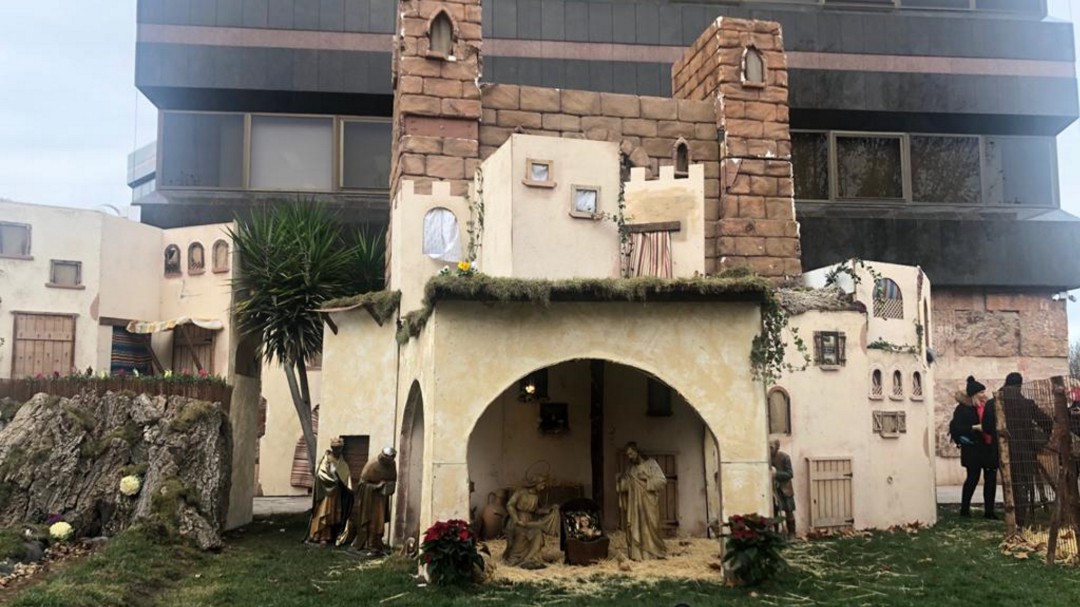 Eurocaja Rural inaugura su tradicional belén con más de 60 animales