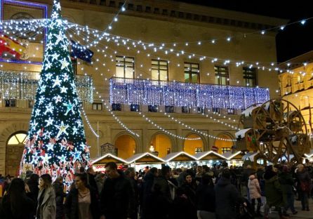 Plaza del Pilar (Zaragoza). Plaza del Pilar (Zaragoza).