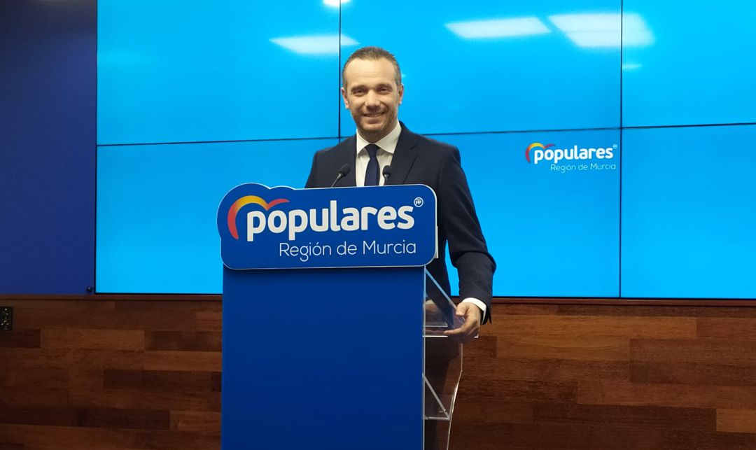 Joaquín Segado en la sala de prensa del PPRM Joaquín Segado en la sala de prensa del PPRM
